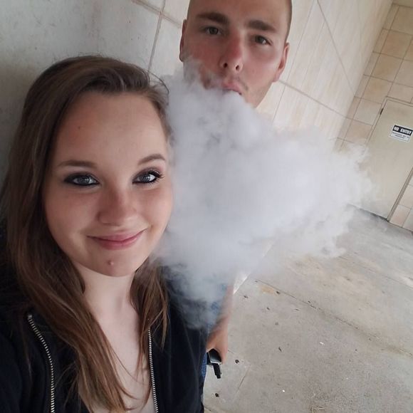 Meet your Posher, Simone - Picture 1 of 1